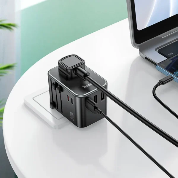 Hoco AC19 Multi-functional PD 35W Universal Travel Charger - Image 2