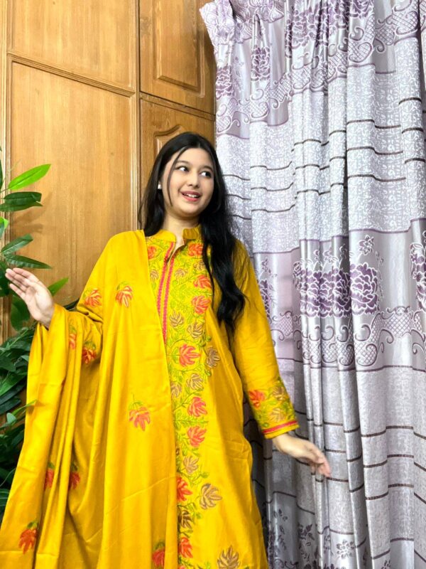 Beautiful Flower Design Three Pcs Embroidery Dress - Image 2